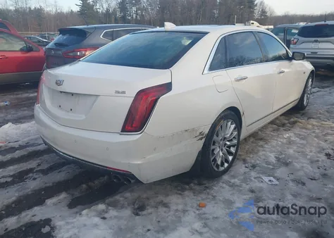 2017 Cadillac Ct6 Luxury z USA, uszkodzony, nr VIN 1G6KD5RS2HU135857